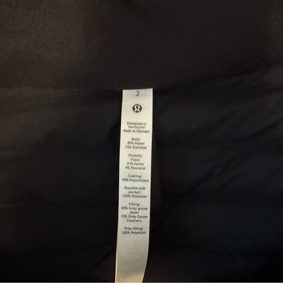Lululemon Pack It Down 700-Fill Long Jacket Womens size US 2 WORN ONCE - Picture 2 of 3
